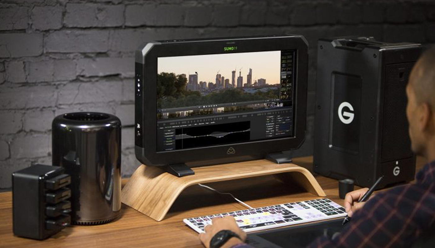 Sumo19 on desk image